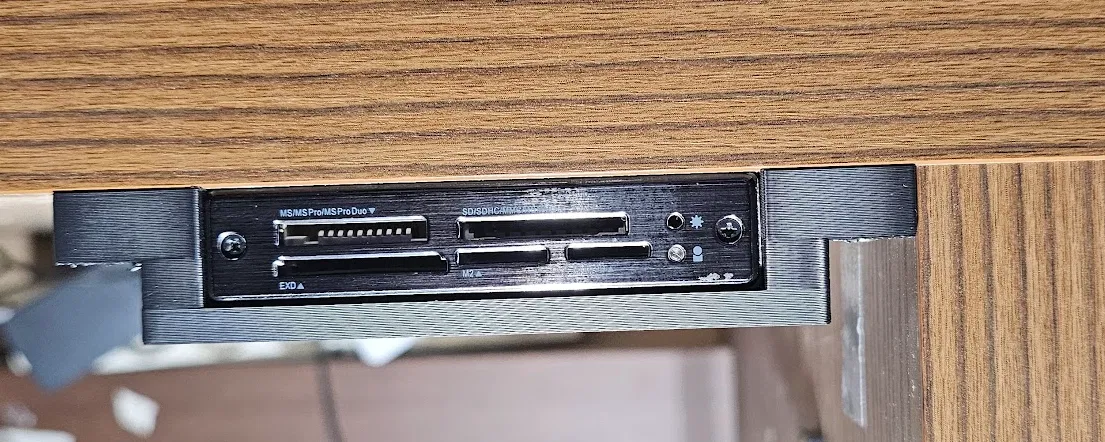 Giá đỡ đầu đọc thẻ Icy Box (kèm file FreeCAD) - Image 3