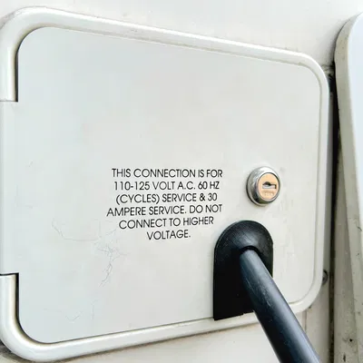 Nút bịt cửa khoang điện Casita Travel Trailer (Power Bay Door Plug)