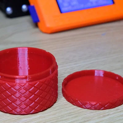 Hộp tròn khóa xoay Twist Lock Round Container v2