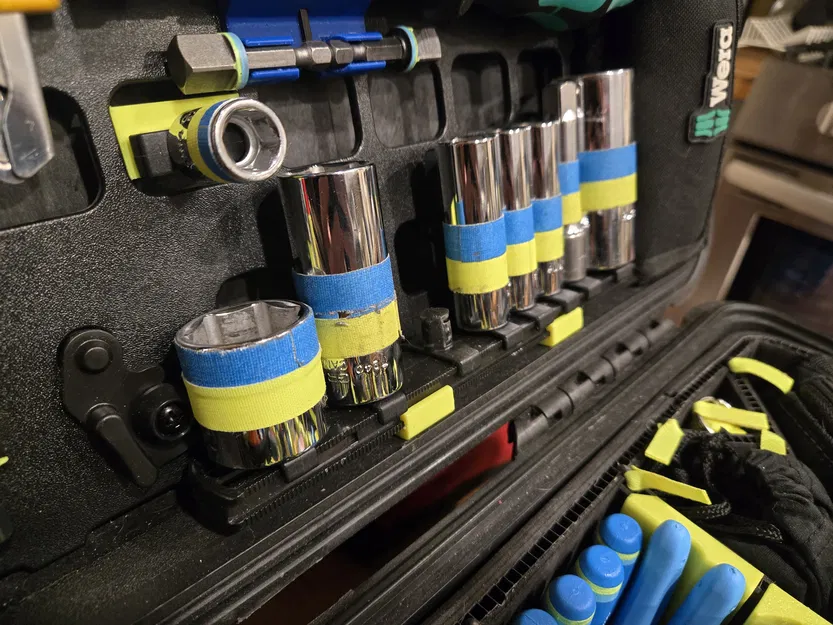 Ngàm gắn Socket Rail cho Pelican Case MOLLE Panel - Image 1