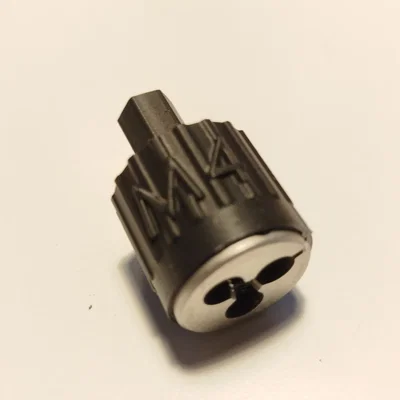 Đồ giữ bàn ren M4 (M4 die holder)