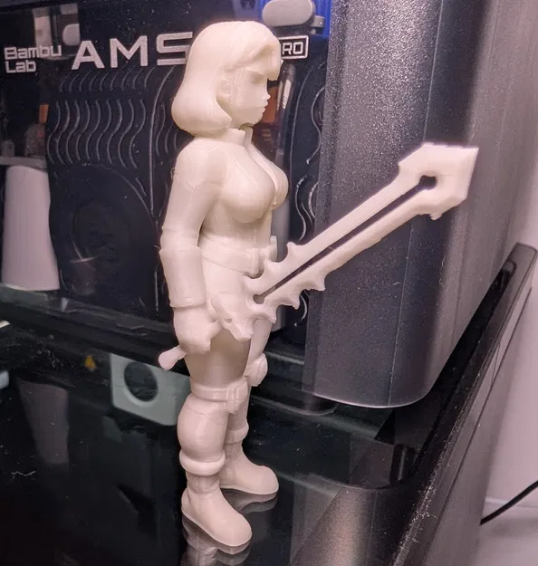 Cô nàng Vault Dweller “Thick” (Fallout) sẵn sàng chiến đấu - Image 4