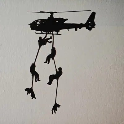 Helicopter Shadow Soldiers – Bóng đổ treo tường 2D tối giản