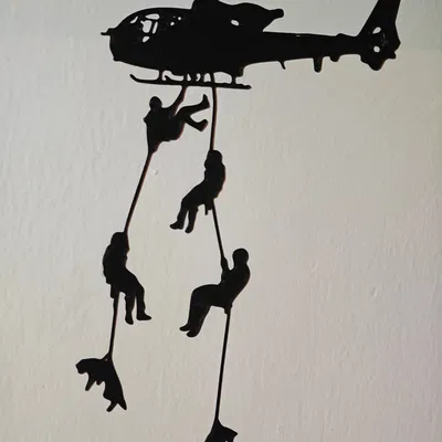 Helicopter Shadow Soldiers – Bóng đổ treo tường 2D tối giản