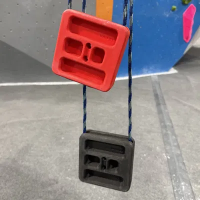 Dụng Cụ Tập Lực Bám Leo Núi Cầm Tay (Portable Rock Climbing Grip Trainer)