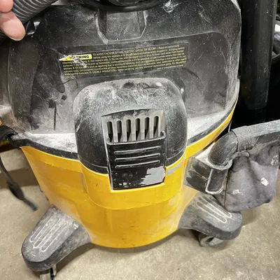 Chốt gài thay thế cho Dewalt Wet/Dry Shop Vacuum DXV09P