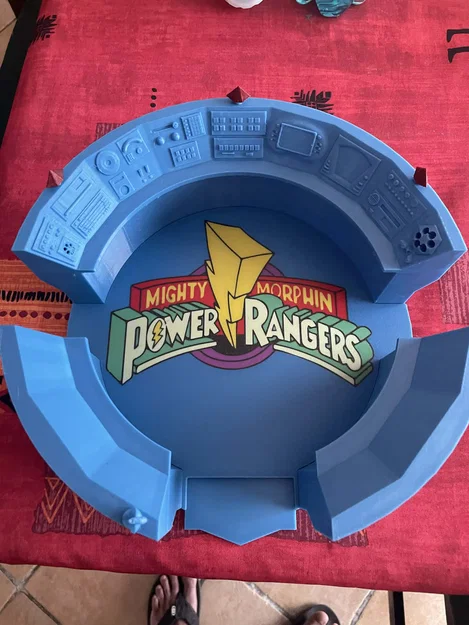 Tấm plate sàn với logo “Migthy Morphin” - Image 3