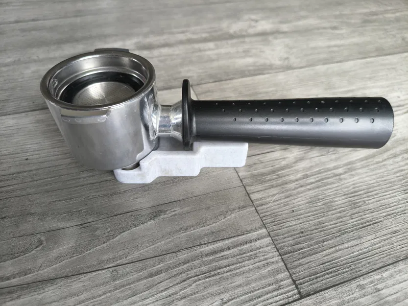 Giá đỡ tamping tối giản cho portafilter De'Longhi Stilosa - Image 1