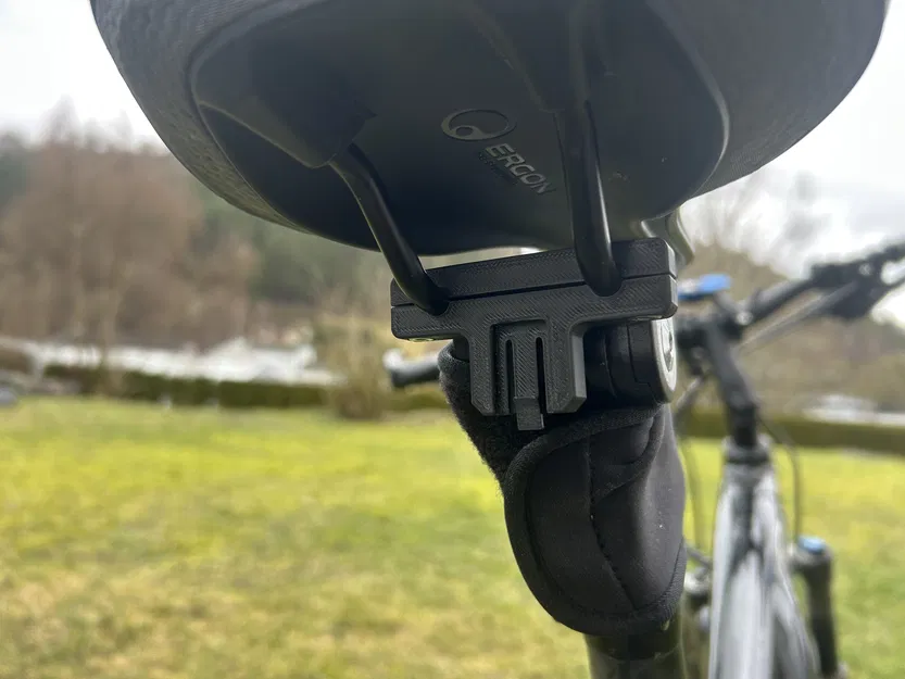 Ngàm gắn đèn hậu Büchel cho yên Ergon – rail 41.9 mm – ngang & dọc - Image 3