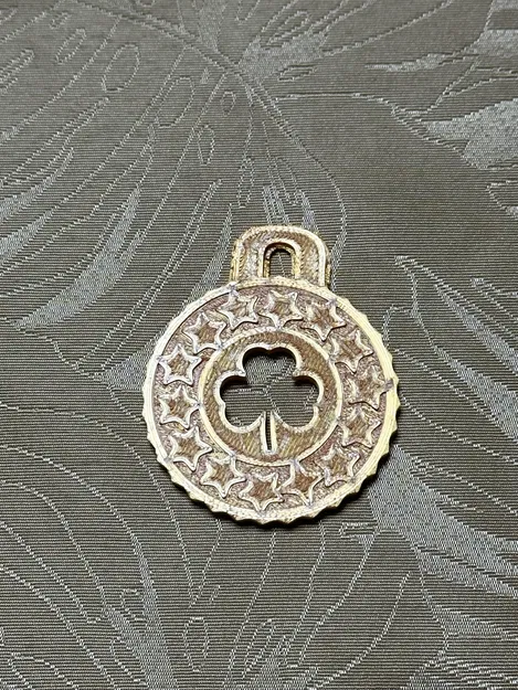 Ornament Đồng Xu Shamrock (Shamrock Coin Ornament) - Image 1