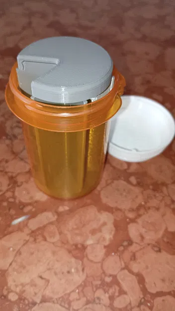 Chai Thuốc Du Lịch (Traveling Pharmacy Pill Bottle) - Image 1