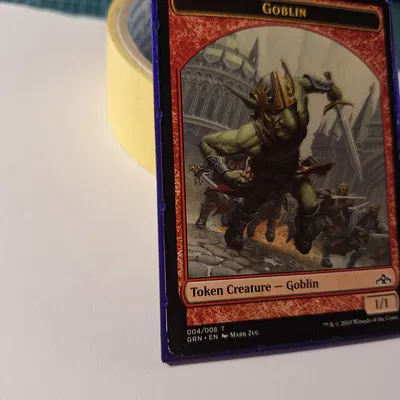 Giá treo trưng bày trading card có gắn tường
