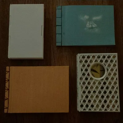 Bìa Sách (Book Cover)