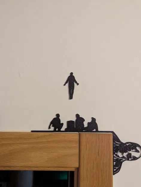 Wallart góc tường Max nghĩa trang & cánh cửa Vecna - Image 6