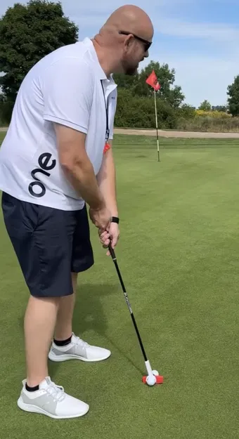 Golf Ball Thrower bởi easier.golf | ONE & TWO - Image 11