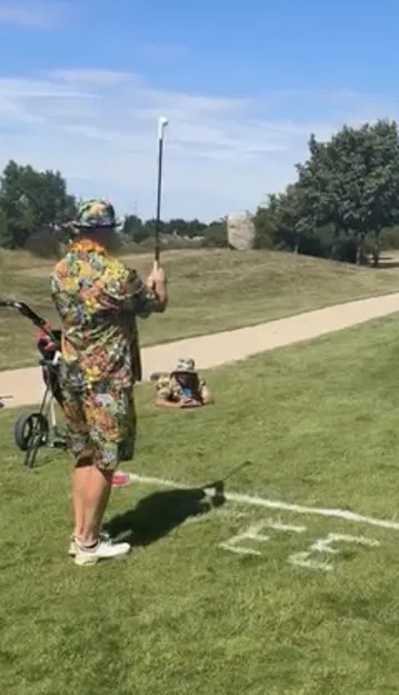 Golf Ball Thrower bởi easier.golf | ONE & TWO - Image 12