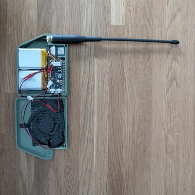 Heltec V4 Slim Ultra GPS: sạc không dây & MagSafe, anten SMA đế rộng