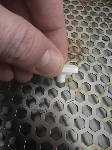 Chốt giữ Honeycomb Bed cho Glowforge Aura (Hold-Down Pin) in 3D - Image 2