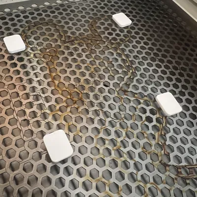 Chốt giữ Honeycomb Bed cho Glowforge Aura (Hold-Down Pin) in 3D