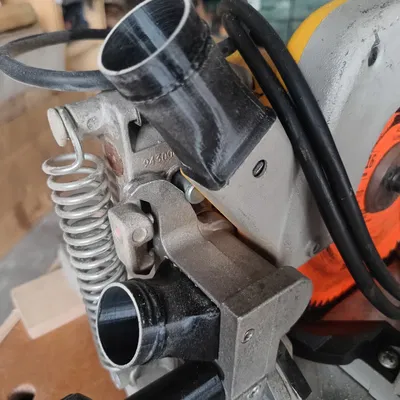 Bộ adaptor hút bụi Dewalt cho máy cắt góc dòng DW700