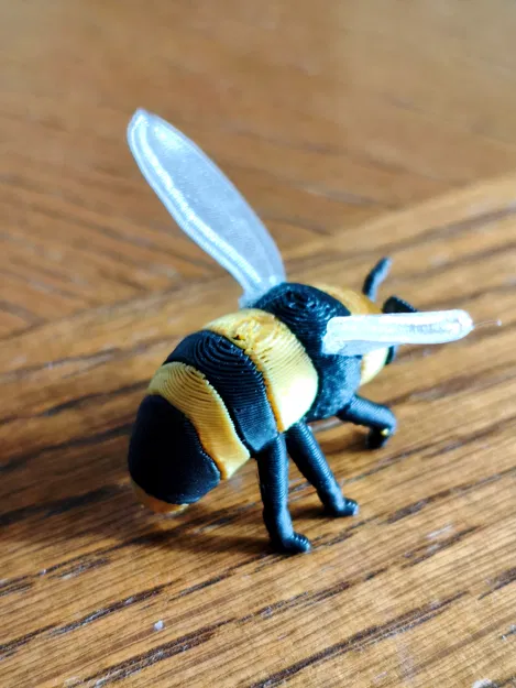 Ong Nhỏ - Multicolor Generic 3MF - Image 1