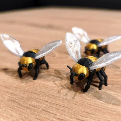 Ong Nhỏ - Multicolor Generic 3MF