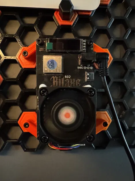 Giá treo tường Hexagon cho Bitaxe Gamma - Image 1