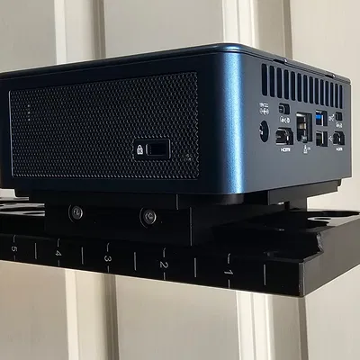 Bracket gắn NUC lên dovetail D-Series (NUC Mounting Bracket)