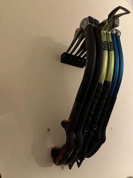 Giá Treo Rìu Băng (Ice Axe Holder) - Image 1