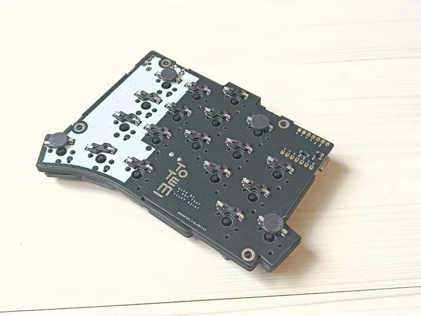 Vỏ case siêu mỏng cho bàn phím cơ Totem Split - Image 3