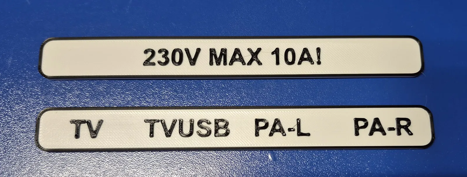 Neutrik label – Nhãn dán cho tòa nhà “8” - Image 1