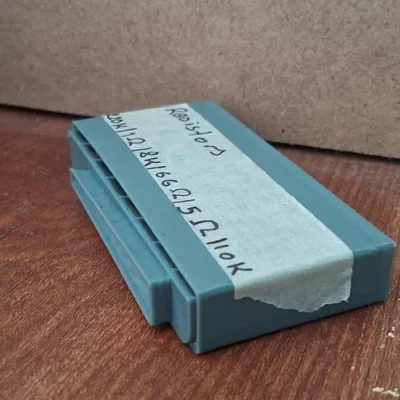 Khay Sắp Xếp Điện Trở (Resistor Organizer)