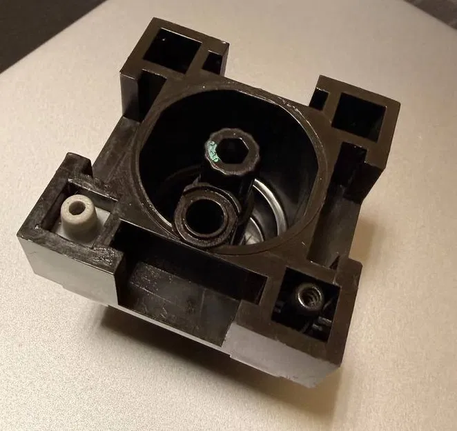 Chi tiết giữ ốc nhỏ cho SAECO BLACK COUNTER PISTON Brew Unit - Image 1