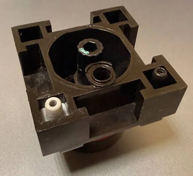 Chi tiết giữ ốc nhỏ cho SAECO BLACK COUNTER PISTON Brew Unit - Image 2