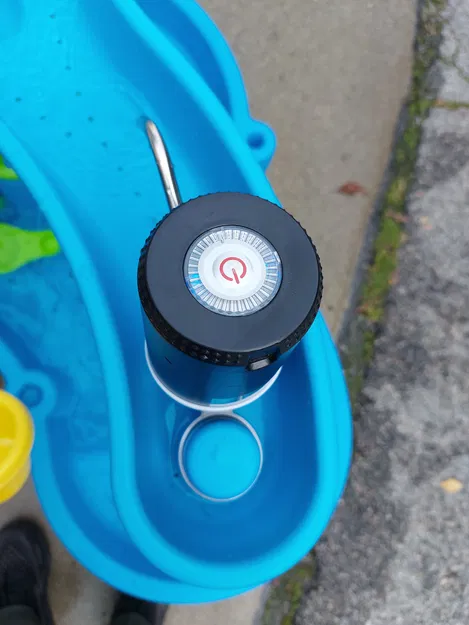 Giá đỡ máy bơm cho bàn chơi nước Step2 (Water table pump mount) - Image 2