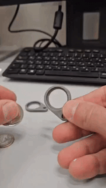 Móc khóa giữ đồng xu (Coin Holder Keychain) in TPU - Image 3