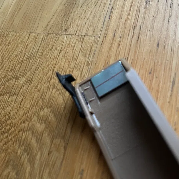 Kẹp Góc Thay Thế cho Samsung Frame TV (Replacement Corner Clip) - Image 2