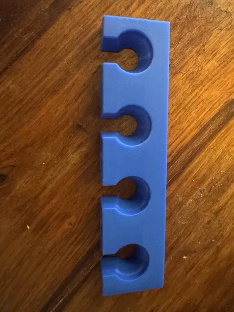 Giá treo tường chắc chắn cho đục (chisel) & tua vít (screwdriver) - Image 1