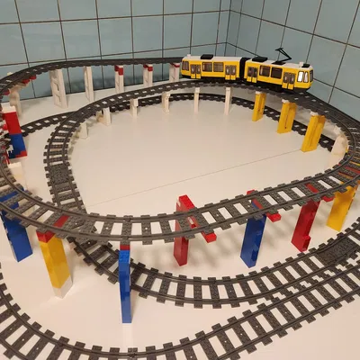 Gạch dốc chuyển độ cho đường ray Lego