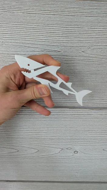 Kẹp Cá Mập Cắn! (The Biting Shark Clip!) - Image 2