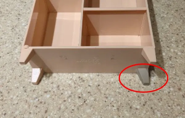 Chân thay thế cho tủ Doll Locker (Replacement Foot for Doll Locker) - Image 1