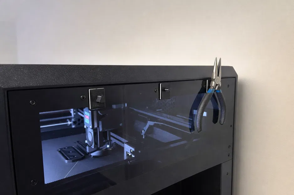 Giá đỡ dụng cụ gắn băng keo (scraper và sidecutters) - Image 2