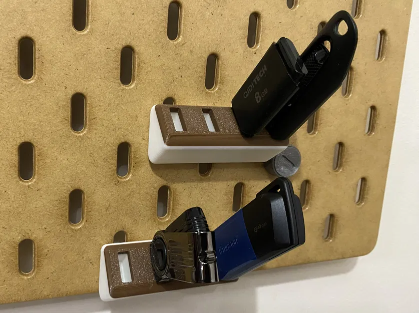 Giá treo USB 4 khe cho Skadis - Image 1