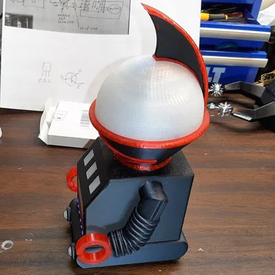 Robot đồ chơi né vật cản, cảm hứng Hunters Moon (Lost in Space)