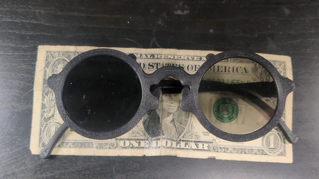 Kính Mát Điều Chỉnh Độ Tối (Adjustable Tint Sunglasses) - Image 1