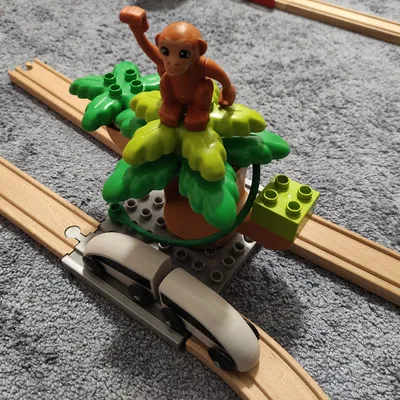 Adapter đế ga tàu Brio/Duplo