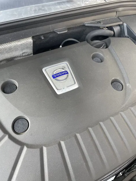 Tay cầm nắp che động cơ Volvo (Volvo engine cover handle) - Image 3