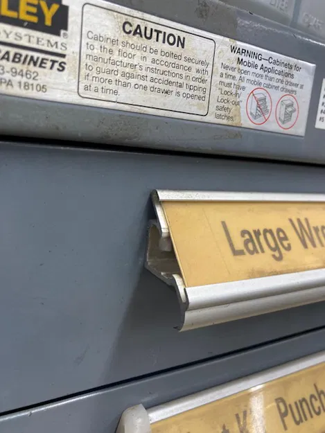 Nắp chụp đầu ngăn kéo Vidmar (Vidmar Drawer Endcap) - Image 2