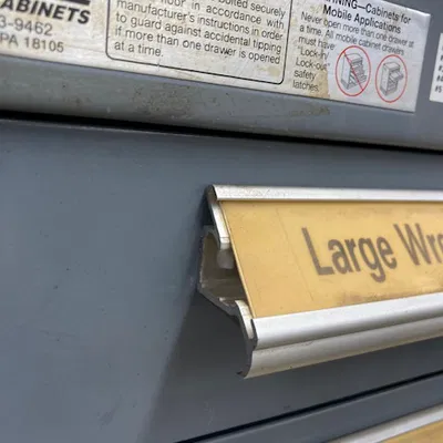 Nắp chụp đầu ngăn kéo Vidmar (Vidmar Drawer Endcap)