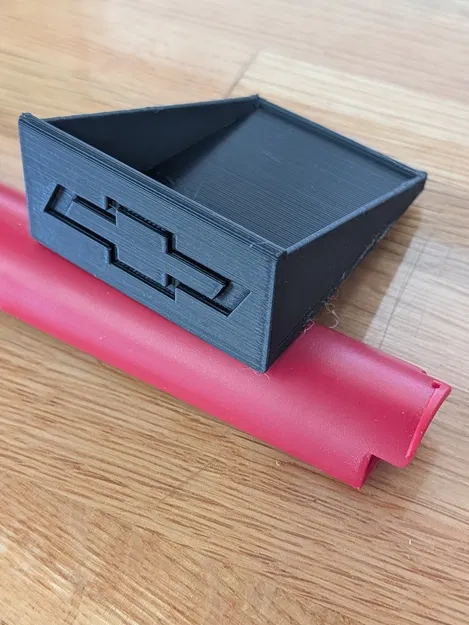 Ly taplo cho Silverado 2013 (Dash Cup) - Image 1